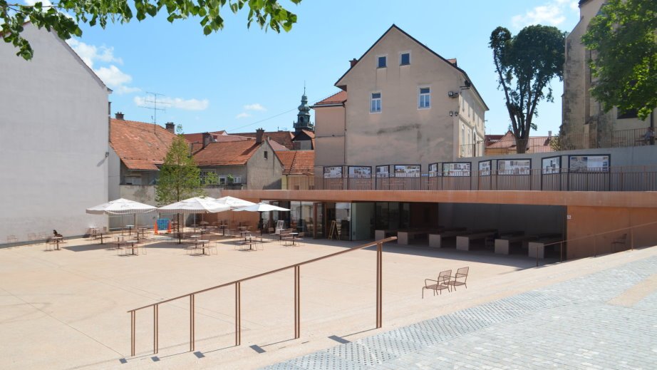 Ptuj marketplace (4)