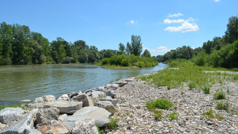 Under the Markovci dam (4)