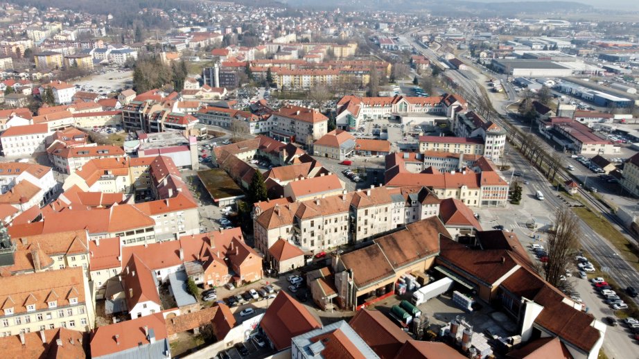 Ptuj form above