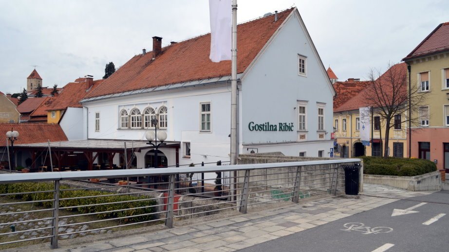 Restaurant Ribic by the river Drava in Ptuj